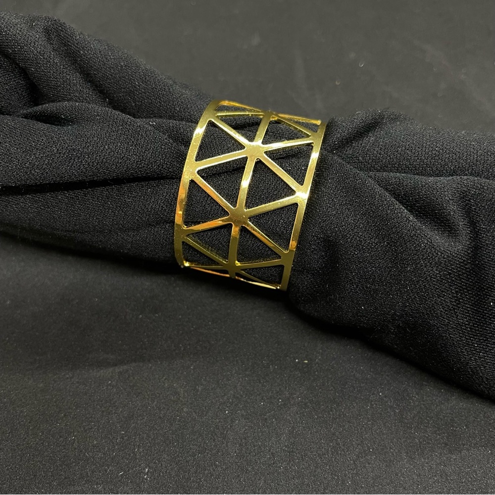 16ct Gold Napkin Holders Triangle Pattern